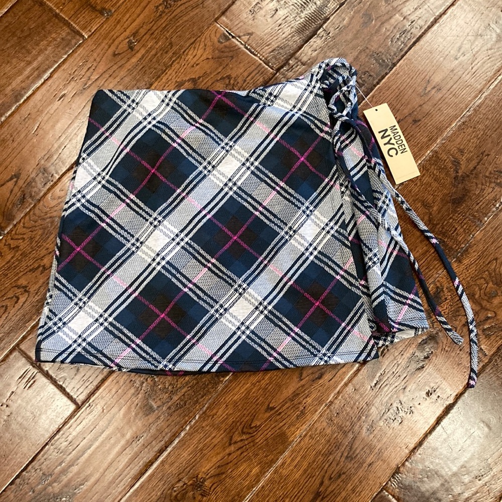Junior’s Madden NYC Side Lace Plaid Skirt Size Large (11-13) NEW